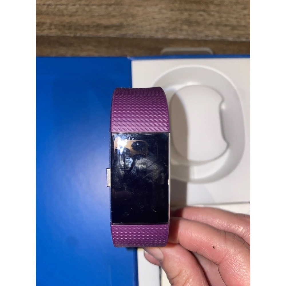 Fitbit Charge 2 Fitness Tracker with Wristband - Excellent Condition - Picture 6 of 10